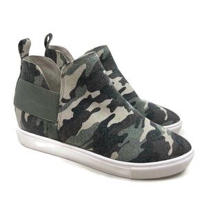 Steve Madden Shoes Womens 8.5 Crushin Green Camo Hidden Wedge Booties Sneakers